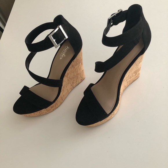 SALE!!! NWT. Charles by Charles David Wedge - Picture 5 of 6